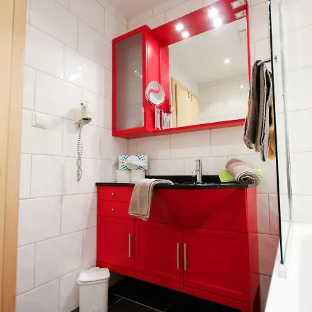 Falkner-12 By Interhome Oberlängenfeld