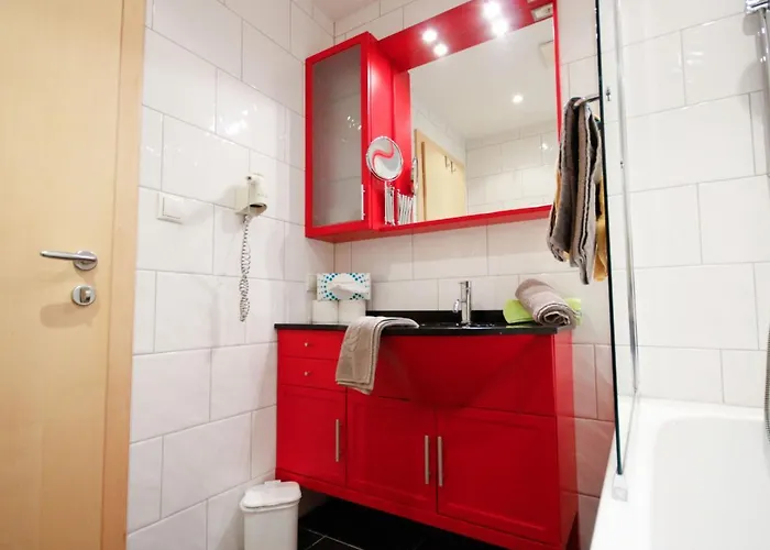 Falkner-12 By Interhome Oberlängenfeld