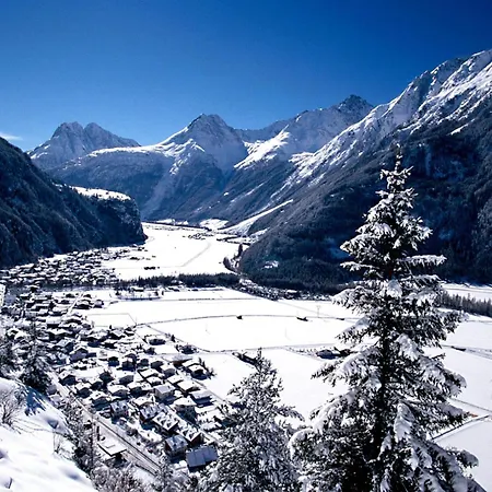 Falkner-12 By Interhome *