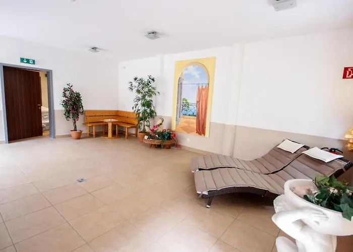 Falkner-12 By Interhome *