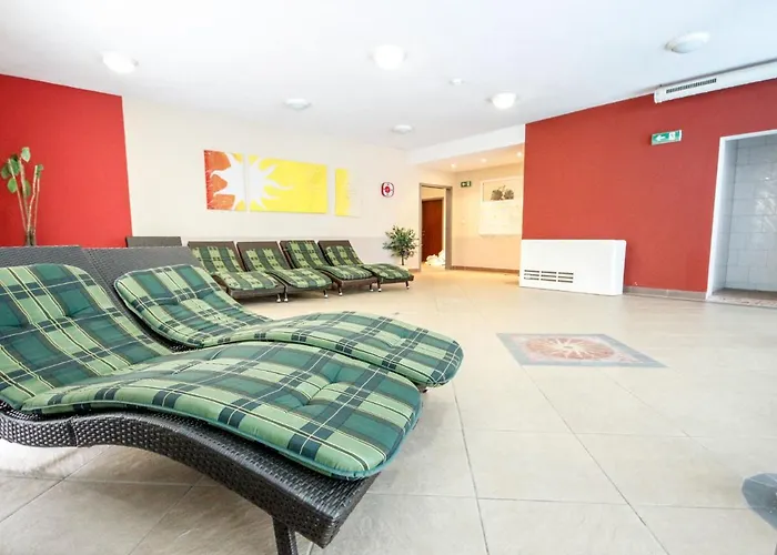 Falkner-12 By Interhome